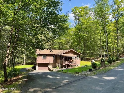 130 Grasshopper Ln, Greentown, PA, 18426-7449 | Card Image