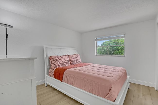 852 Palo Verde Ct, House other with 5 bedrooms, 3 bathrooms and null parking in Haverhill FL | Image 33