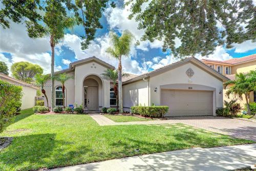 19138 Stonebrook St, Weston, FL, 33332-2424 | Card Image