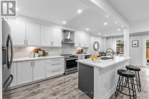 7-405 Hyacinthe Blvd, Mississauga, ON, L5A3N1 | Card Image