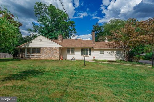 1065 Bristol Rd, Southampton, PA, 18966-1360 | Card Image