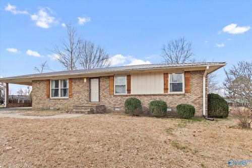 589 Reed Road, Guntersville, AL, 35976 | Card Image