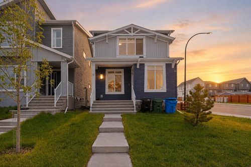 10 Lucas Close Nw, Calgary, AB, T3P1Z5 | Card Image