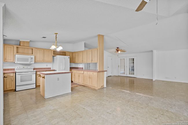 1189 Vivroux Ranch Rd, Home with 4 bedrooms, 3 bathrooms and null parking in Seguin TX | Image 7