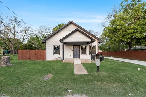 1014 Trinity St, Cleburne, TX, 76031-3338 | Card Image