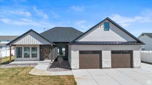 733 E 750 S, Preston, ID, 83263-4709 | Card Image