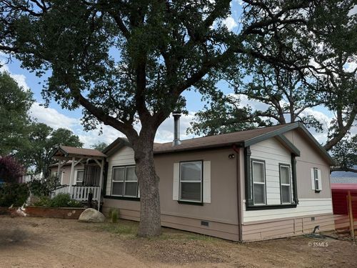 20501 Schell Ranch Rd, Caliente, CA, 93518-3302 | Card Image