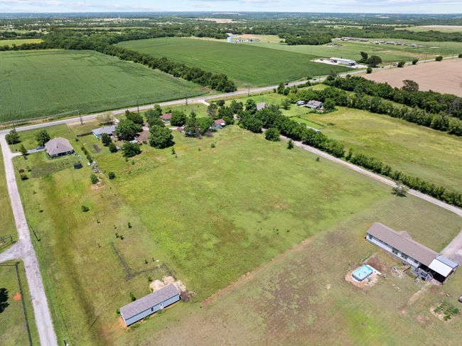 1210 E Fm 902, House other with 2 bedrooms, 2 bathrooms and null parking in Howe TX | Image 7