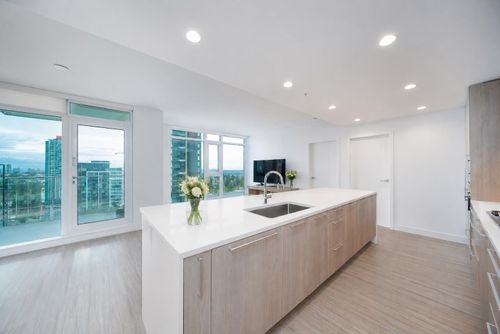 1601-6398 Silver Ave, Burnaby, BC, V5H0K7 | Card Image