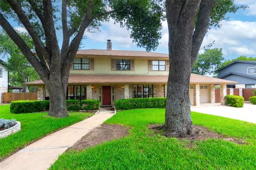 1904 Creekview Dr, Round Rock, TX, 78681-6216 | Card Image