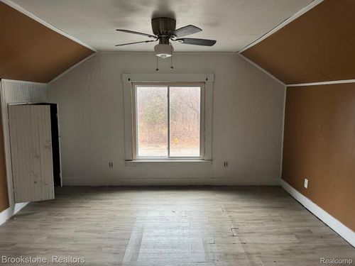 140 E Johnson St, Clio, MI, 48420-1431 | Card Image