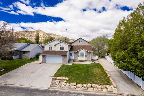 375 S 3290 W, Vernal, UT, 84078-8902 | Card Image
