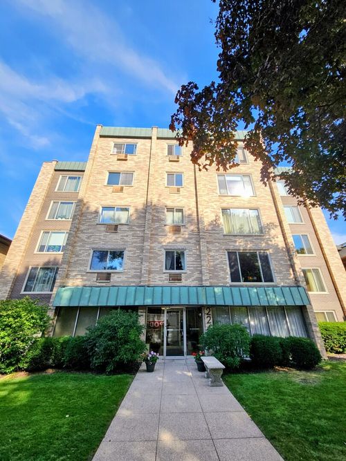 apt-1b-224 S Oak Park Ave, Oak Park, IL, 60302-3245 | Card Image