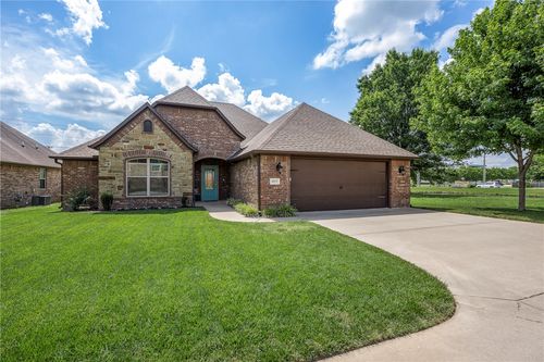 4002 Sw Flatrock Cv, Bentonville, AR, 72713-5820 | Card Image