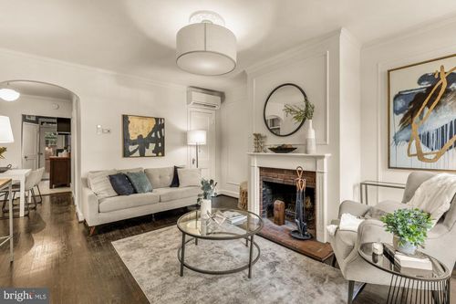 2-1127 C St Se, WASHINGTON, DC, 20003-1404 | Card Image