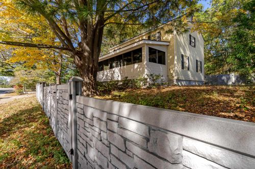 47 Mckinley Road, Portsmouth, NH, 03801 | Card Image