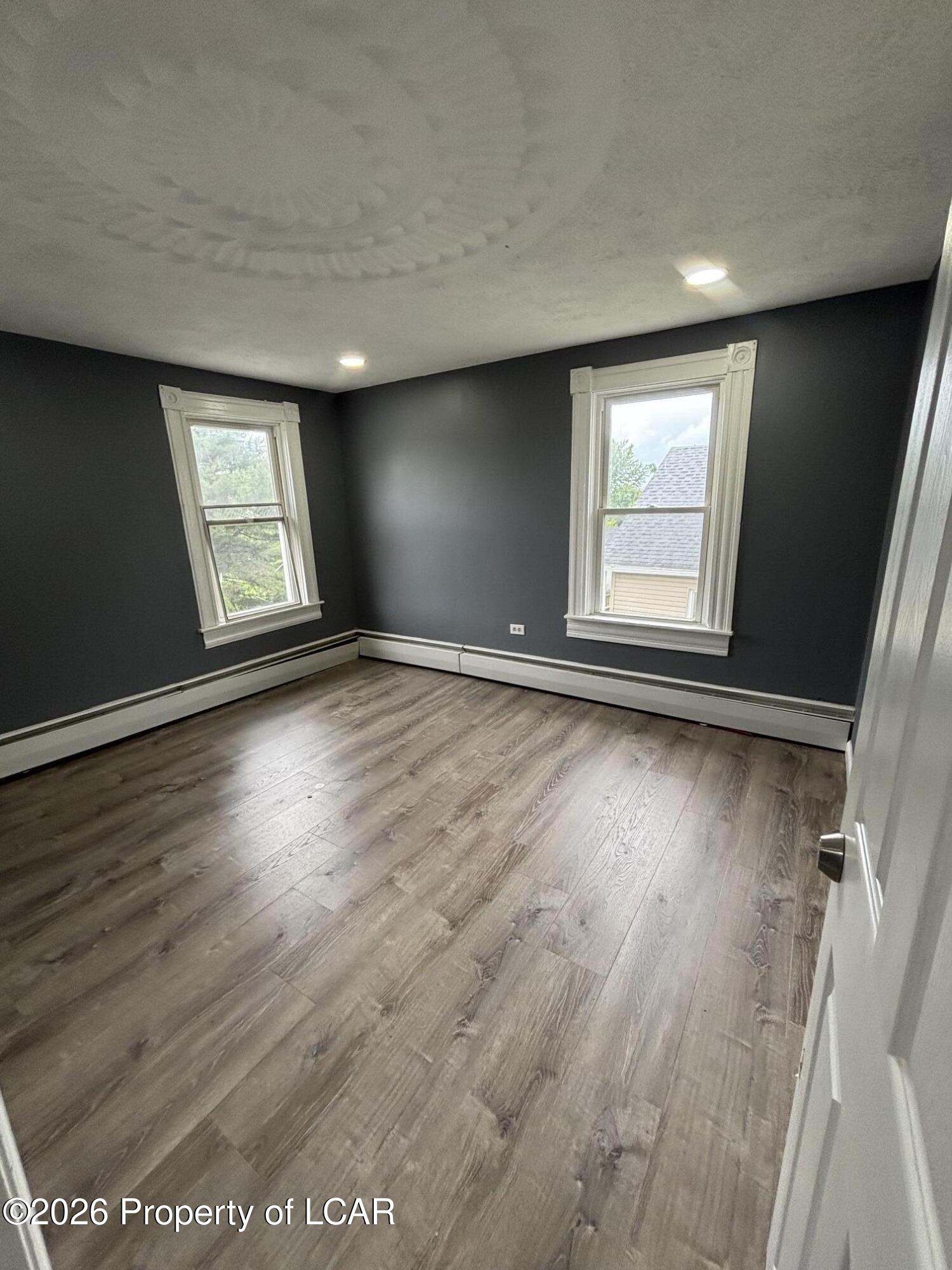 Residential Lease in Jenkins Township 5