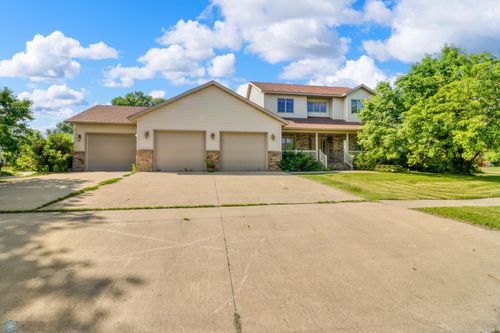 507 3rd Ave Ne, Hillsboro, ND, 58045-4614 | Card Image