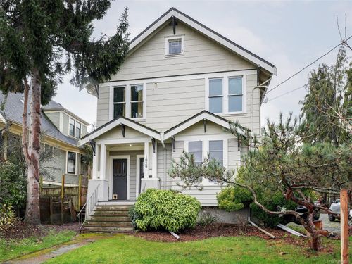 1029 Queens Ave, Victoria, BC, V8T1M7 | Card Image