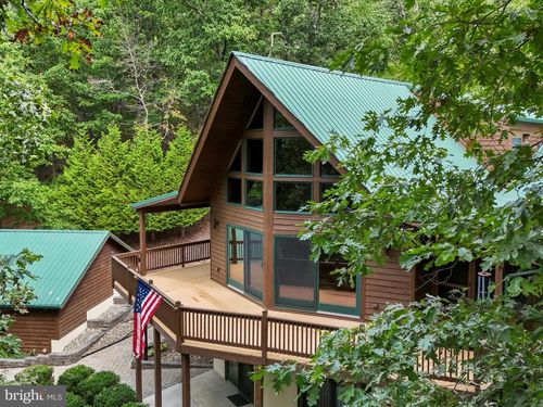 78 Purple Finch Ln, BERKELEY SPRINGS, WV, 25411-6747 | Card Image