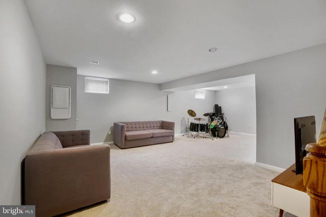 8518 Chase Glen Cir, House other with 5 bedrooms, 4 bathrooms and null parking in FAIRFAX STATION VA | Image 26