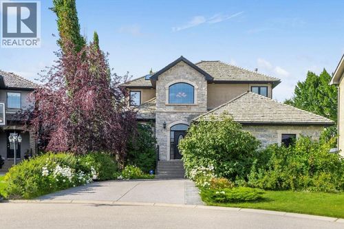 45 Royal Terr Nw, Calgary, AB, T3G4X6 | Card Image