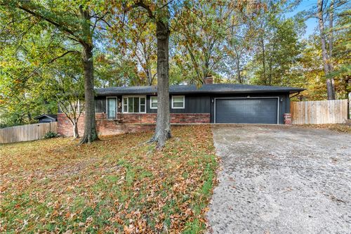 2 Douglas Cir, Bella Vista, AR, 72715-8157 | Card Image