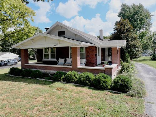 6111 Woodson Rd, Raytown, MO, 64133-4476 | Card Image