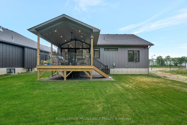 48 Deerview Dr, House other with 3 bedrooms, 3 bathrooms and 4 parking in Quinte West ON | Image 36