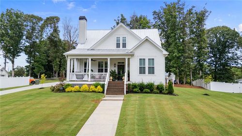 225 E Underwood St, Cleveland, GA, 30528-1208 | Card Image