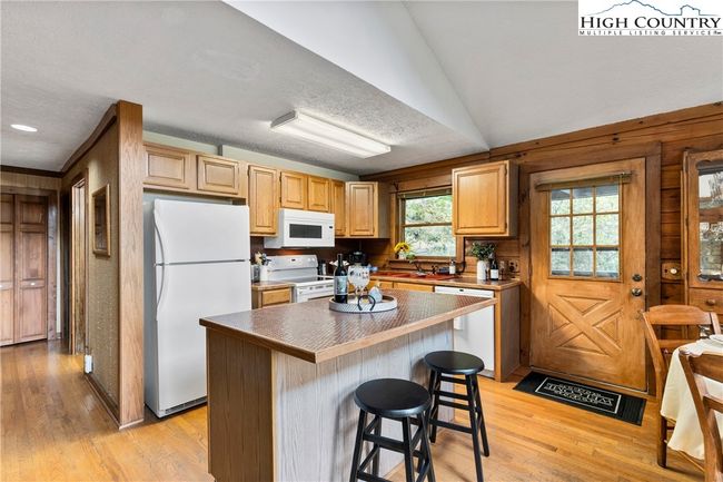 289 Grandview Dr, House other with 3 bedrooms, 2 bathrooms and null parking in Seven Devils NC | Image 7
