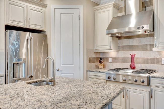 Prep sink & gas range | Image 11