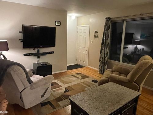 30607 Glenwood Cir, Warren, MI, 48088-3381 | Card Image