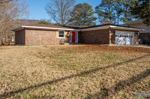 10103 Dunbarton Dr Se, Huntsville, AL, 35803-1215 | Card Image