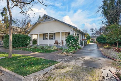 840 7th Avenue, Sacramento, CA, 95818 | Card Image