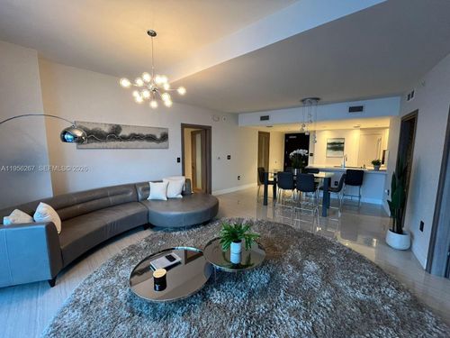 apt-4404-200 Biscayne Boulevard Way, Miami, FL, 33131-2164 | Card Image