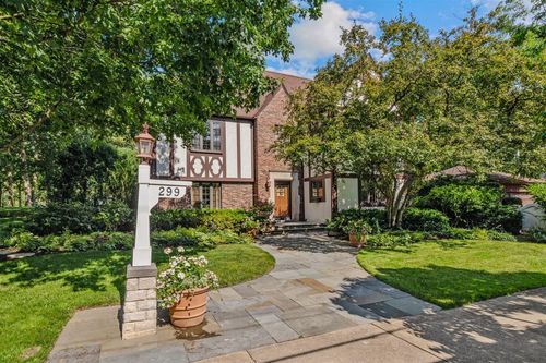 299 Vernon Ave, Glencoe, IL, 60022-2150 | Card Image