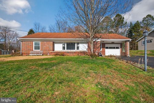 7710 Valleyview Ave, HARRISBURG, PA, 17112-3861 | Card Image