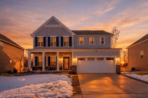 8325 Bedaos Dr, Mentor, OH, 44060-7585 | Card Image