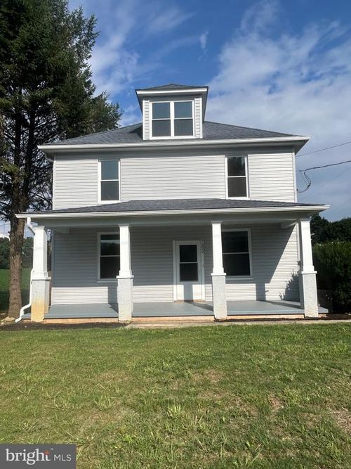 7392 Corner Rd, MERCERSBURG, PA, 17236-9764 | Card Image