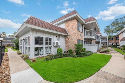apt-101-2250 Bering Dr, Houston, TX, 77057-4725 | Card Image