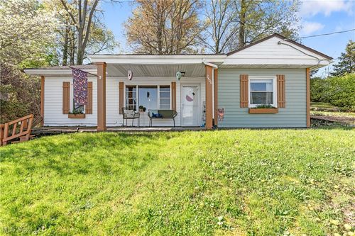 2400 Lakeside Dr, Lakemore, OH, 44250-9583 | Card Image