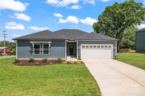 5266 Rocky River Crossing Rd, Harrisburg, NC, 28075-3929 | Card Image