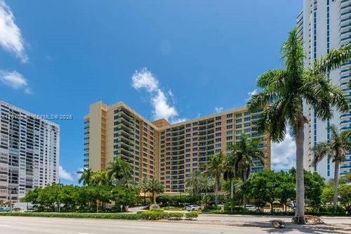 637-2501 S Ocean Dr, Hollywood, FL, 33019-2633 | Card Image