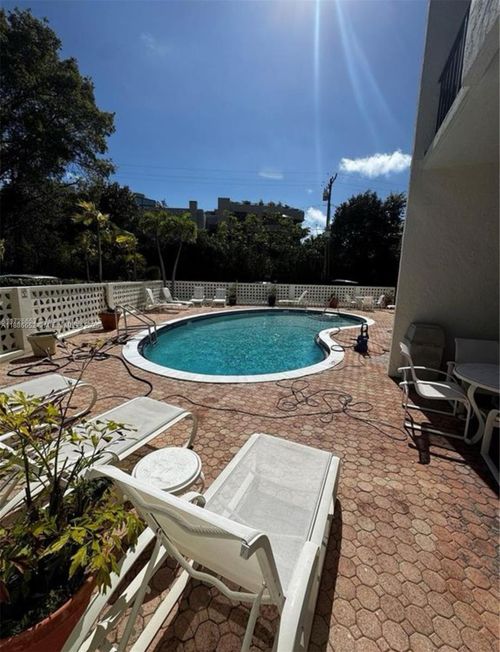 apt-4e-77 Crandon Blvd, Key Biscayne, FL, 33149-1434 | Card Image