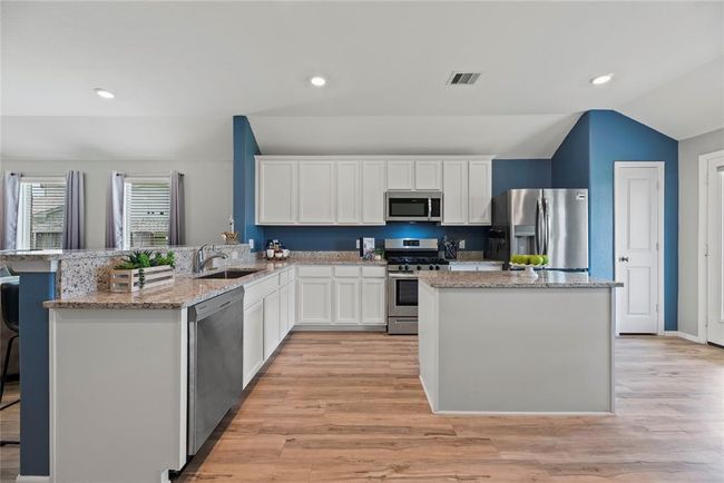 5204 Rushing Brook Ln, House other with 4 bedrooms, 2 bathrooms and 2 parking in Rosenberg TX | Image 12