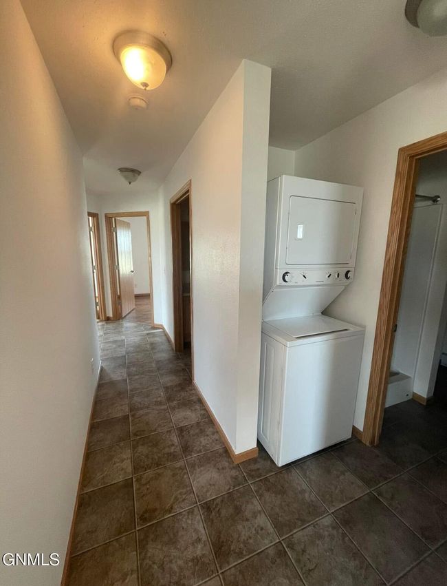 202206 10 Th Ave Se, Home with 24 bedrooms, 16 bathrooms and null parking in Crosby ND | Image 20
