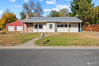 801 E Manitoba Avenue, House other with 4 bedrooms, 1 bathrooms and 2 parking in Ellensburg WA | Image 1