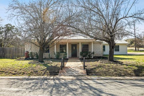300 Grand Prairie Cir, Dripping Springs, TX, 78620-3823 | Card Image