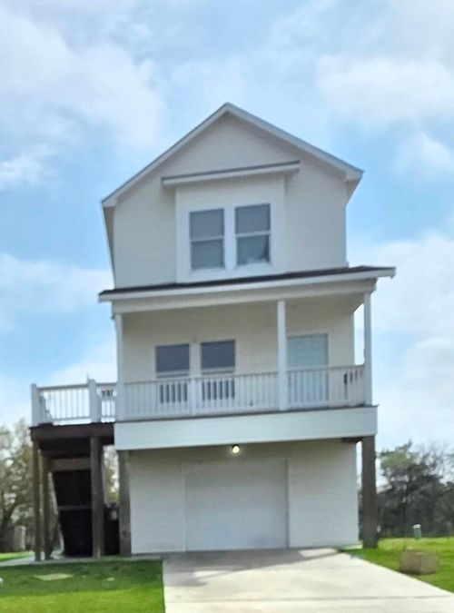6311 White Oak Drive, Hitchcock, TX, 77563 | Card Image